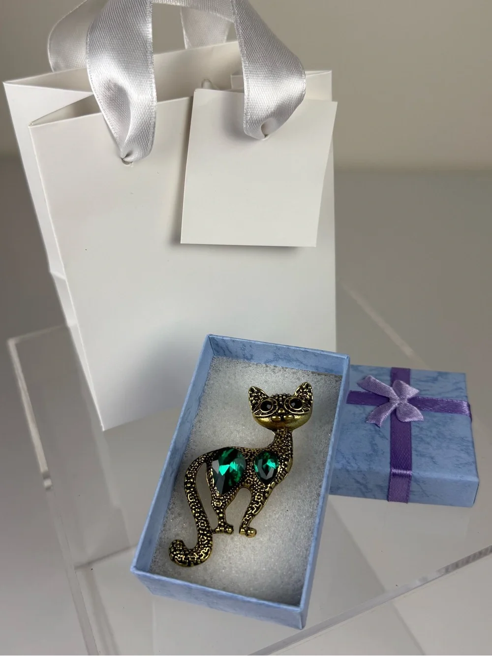 Rhinestone Cat Brooch Pin – Blue & Green Eyes